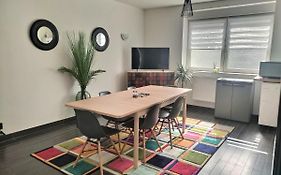 Chambre Privee 23M - Canape Lit - Wifi - Appart 120M