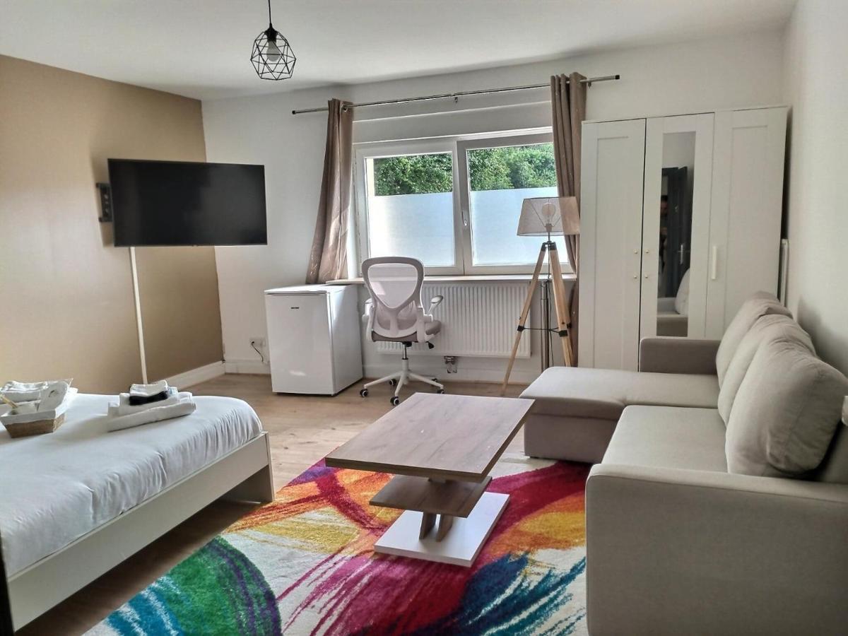 Chambre Privee 23M - Canape Lit - Wifi - Appart 120M Woippy Extérieur photo